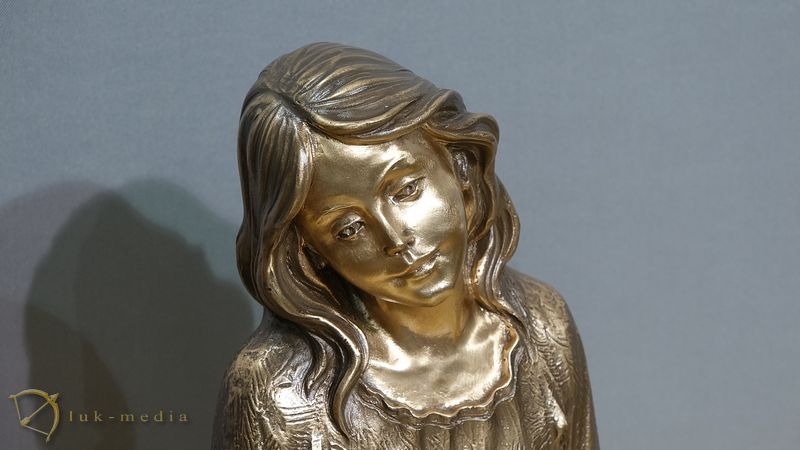 Изделия из бронзы на парижской похоронной выставке